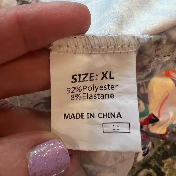 Boutique Top - Picture 4 of 4